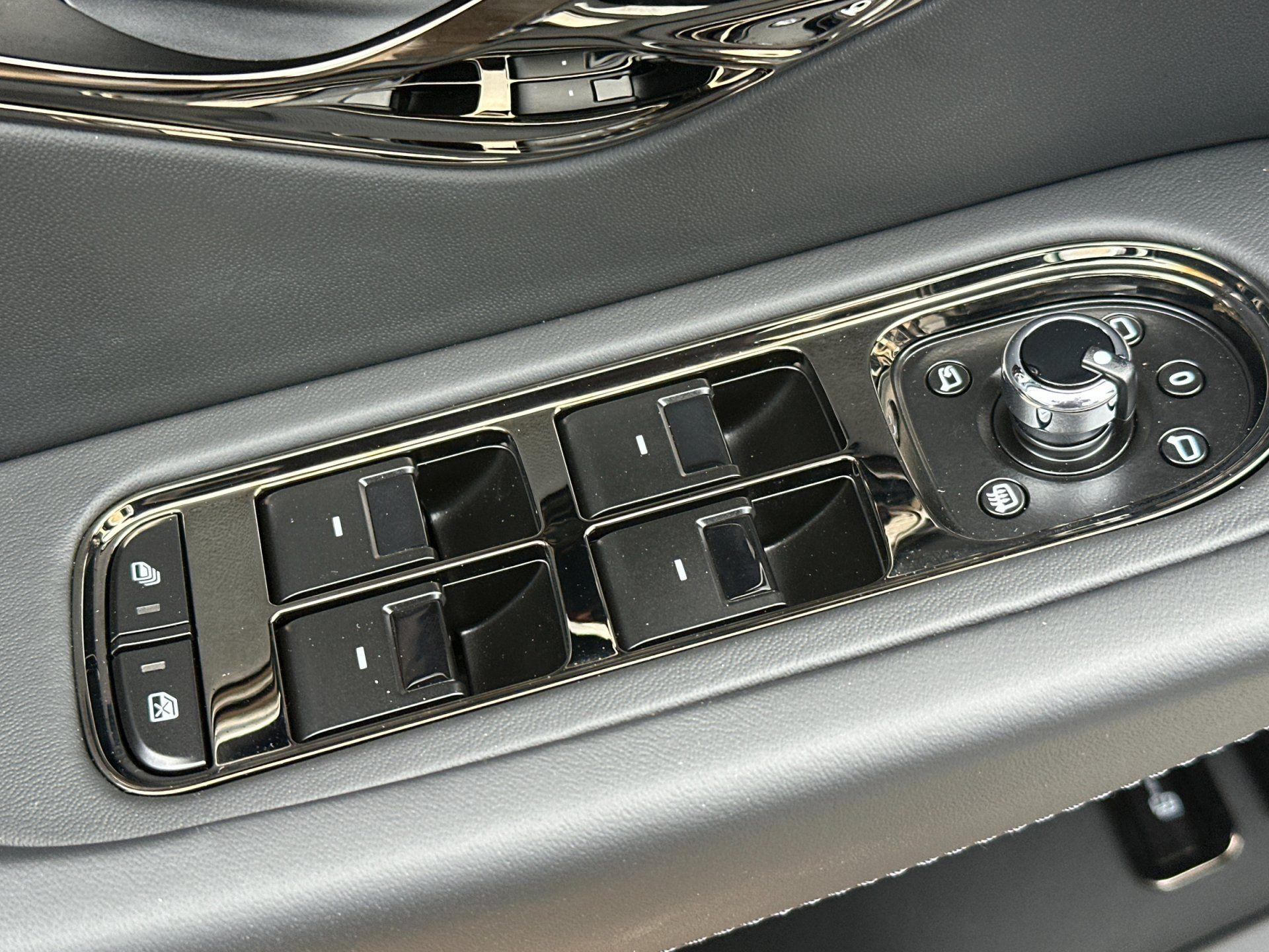 2026 Bentley Continental GTC Base - Photo 15