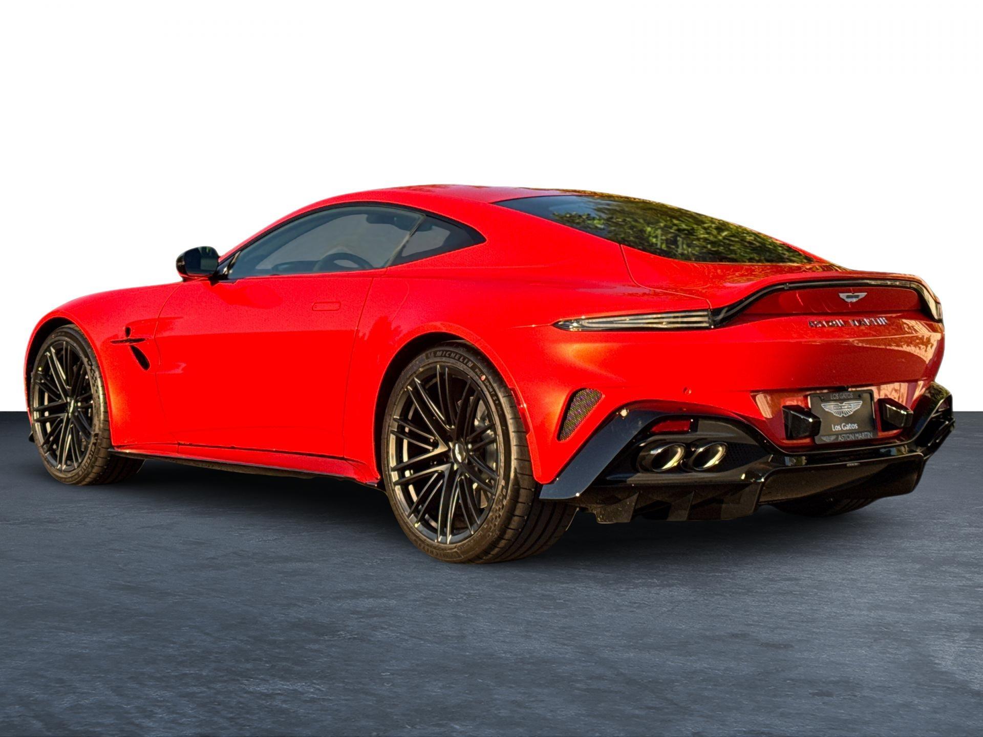 2025 Aston Martin Vantage photo 2