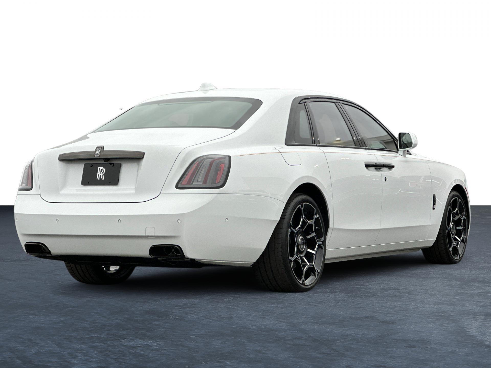 2025 Rolls Royce Ghost Black Badge photo 3