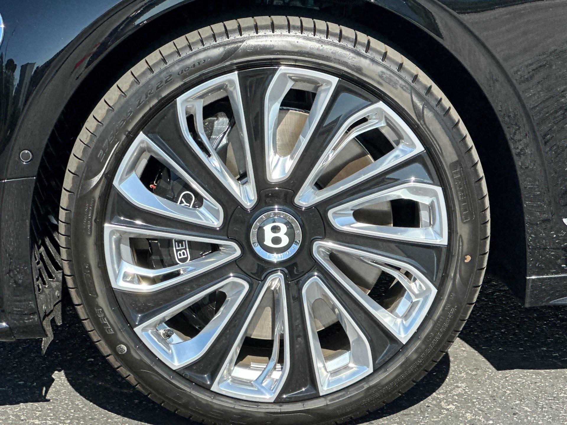 2025 Bentley Flying Spur Speed photo 4